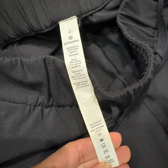 Lululemon On the Fly Black Pants - Picture 3 of 4